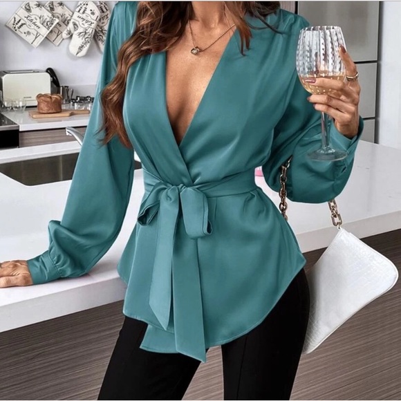 Luxe olive green sexy plunging V neckline belted blouse - Picture 5 of 16